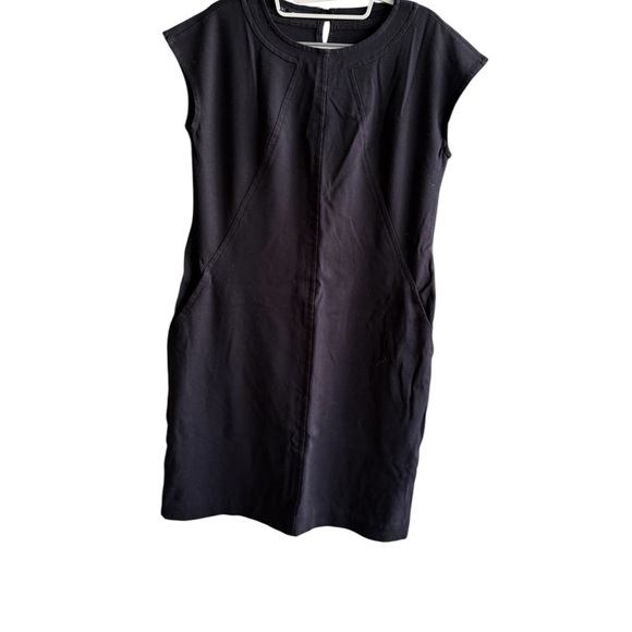 Marimekko Black Sheath Mini Dress Crew Neck - Picture 2 of 10